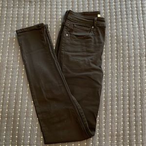 Levi's jet black high rise skinny jeans. Size 27 (US 4)